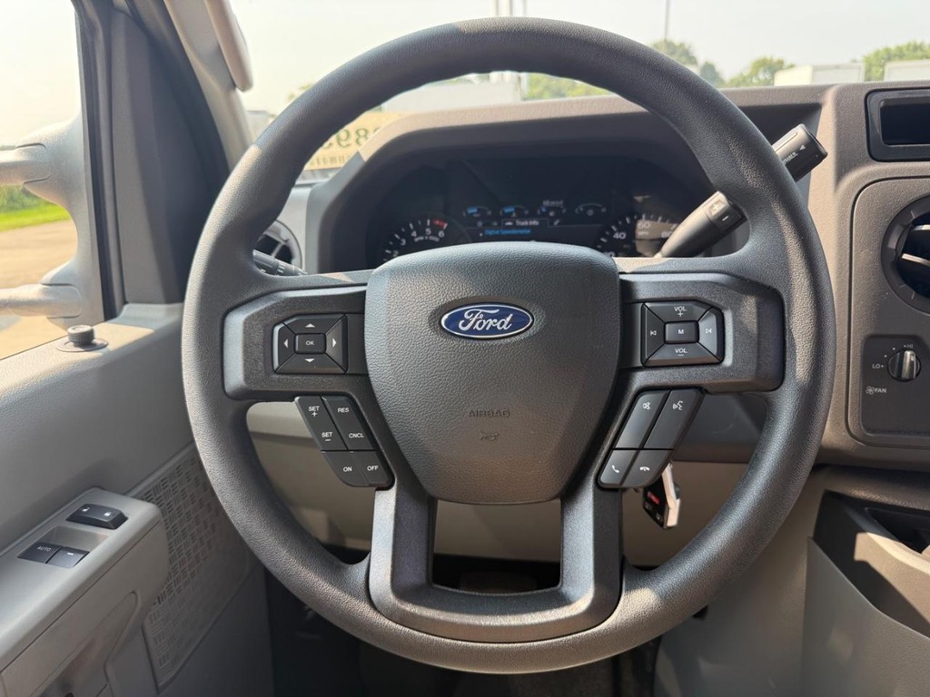 New 2027 Ford E-450 Cutaway - photo 16