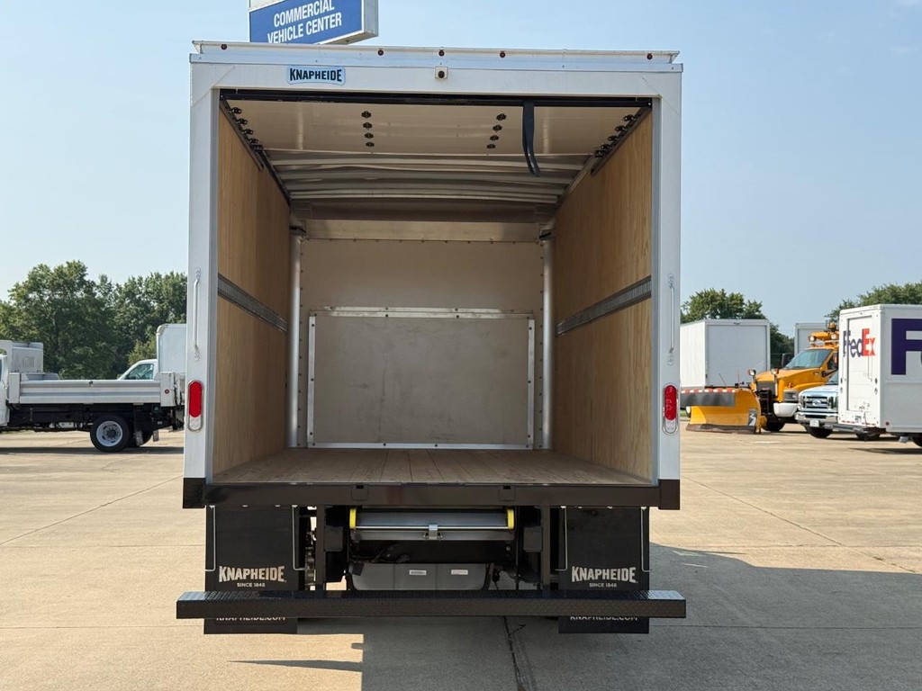 New 2027 Ford E-450 Cutaway - photo 19