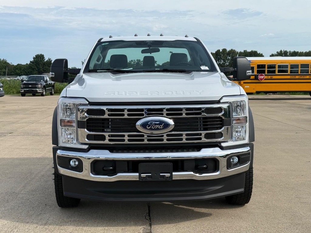 New 2026 Ford F-450 - photo 2