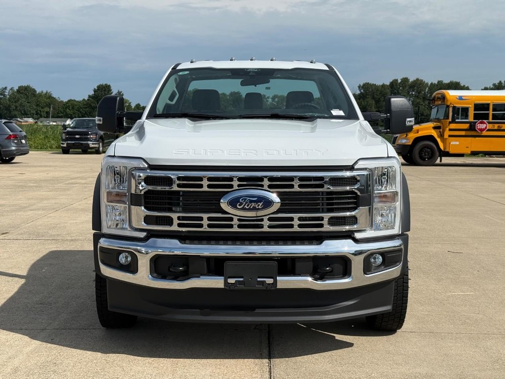New 2026 Ford F-450 - photo 2