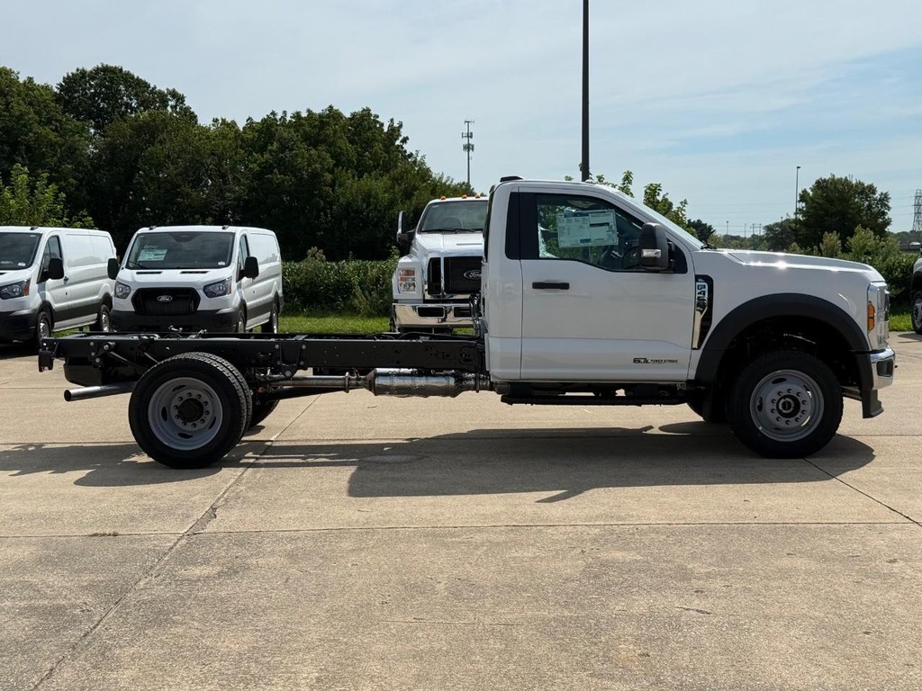 New 2026 Ford F-450 Regular Cab Cab Chassis - photo 4