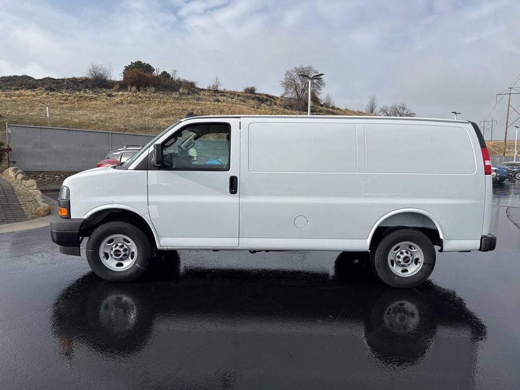 New 2024 GMC Savana 2500 Empty Cargo Van - photo 3