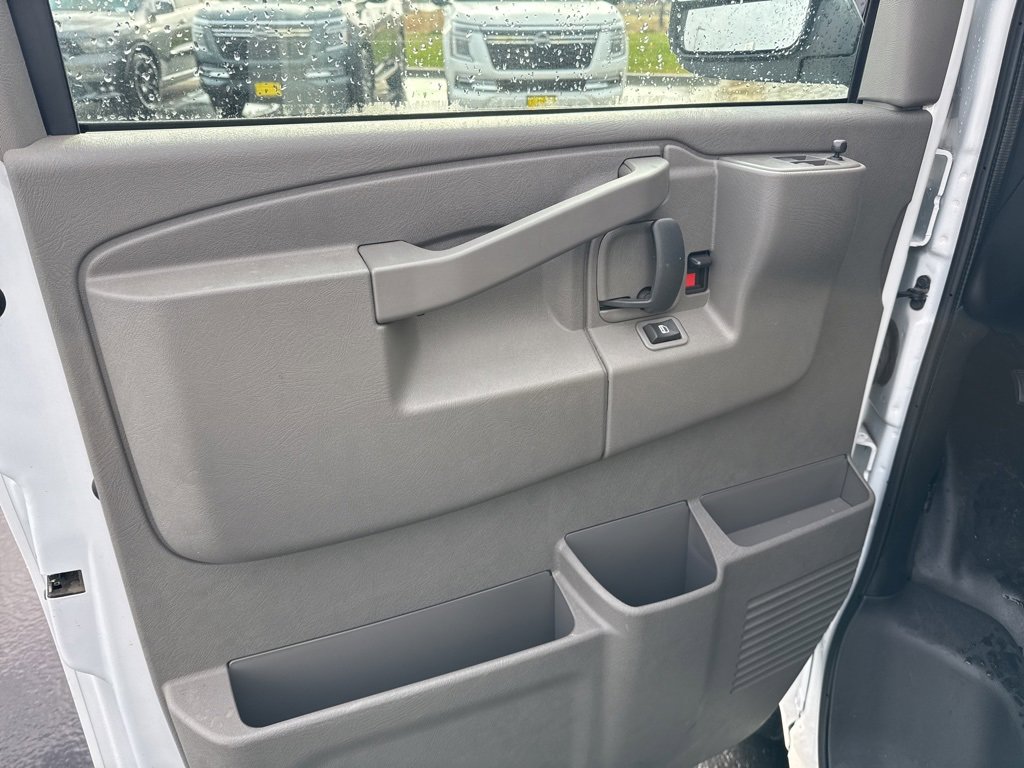 New 2024 GMC Savana 2500 Empty Cargo Van - photo 19