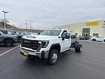 New 2026 GMC Sierra 3500 Regular Cab Cab Chassis thumbnail 2