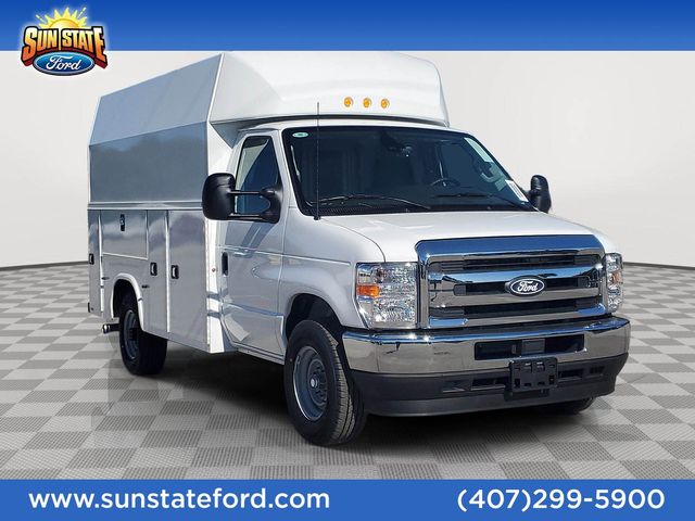 New 2026 Ford E-350 Cutaway - photo 16