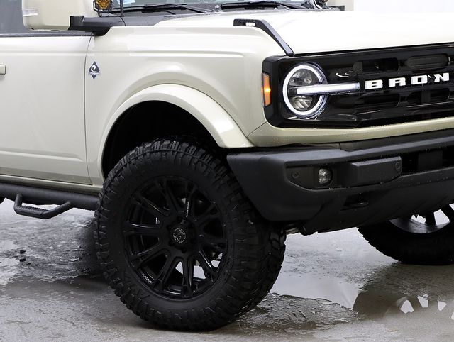 New 2025 Ford Bronco - photo 2
