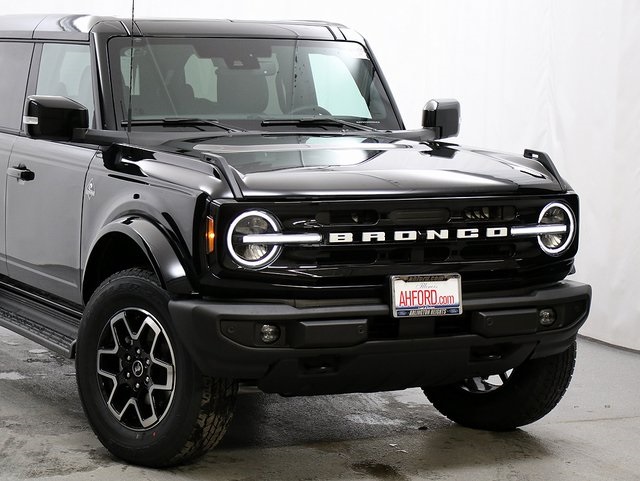 New 2025 Ford Bronco - photo 1