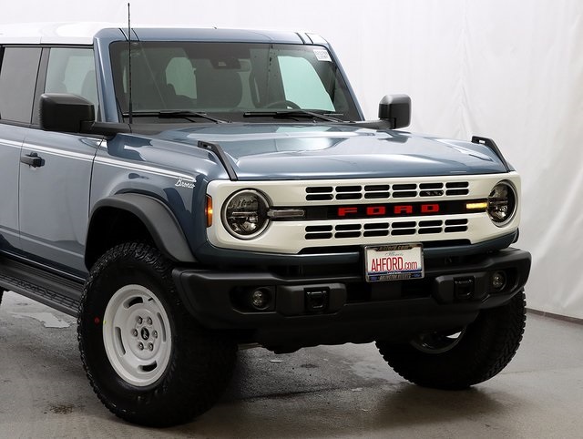 New 2025 Ford Bronco - photo 1