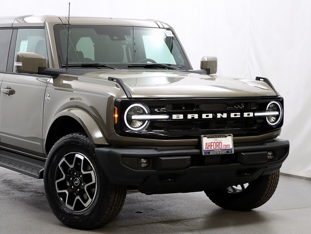 New 2025 Ford Bronco - photo 2
