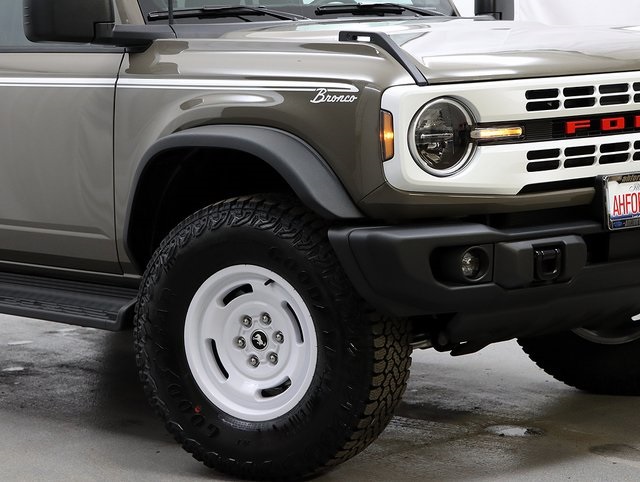 New 2026 Ford Bronco Heritage - photo 3
