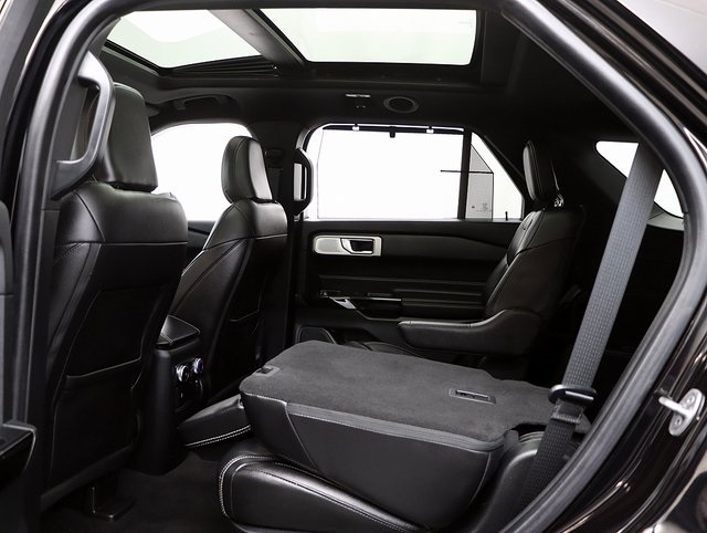 Used 2022 Ford Explorer ST - photo 3