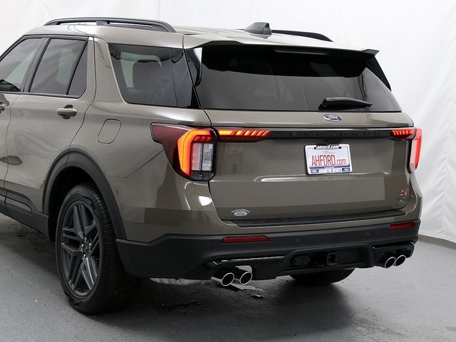 New 2026 Ford Explorer ST - photo 7