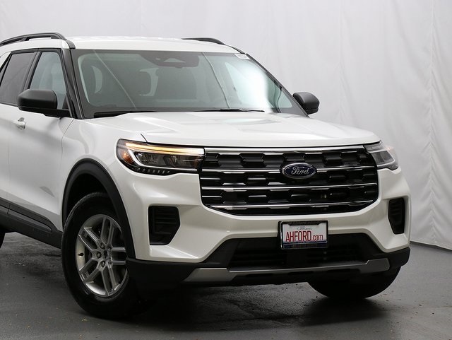 New 2026 Ford Explorer - photo 2