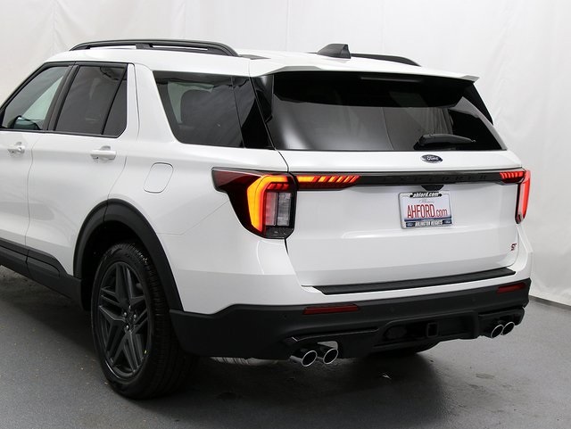 New 2026 Ford Explorer ST - photo 7