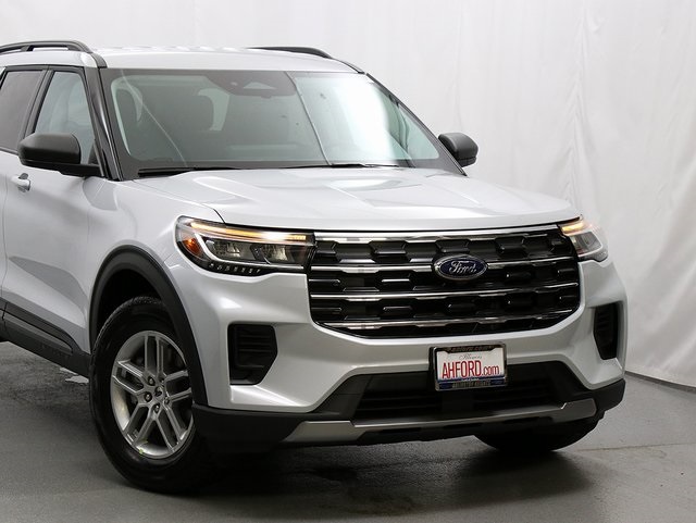 New 2026 Ford Explorer - photo 2
