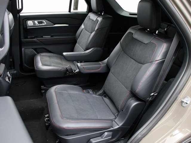 New 2026 Ford Explorer ST - photo 11