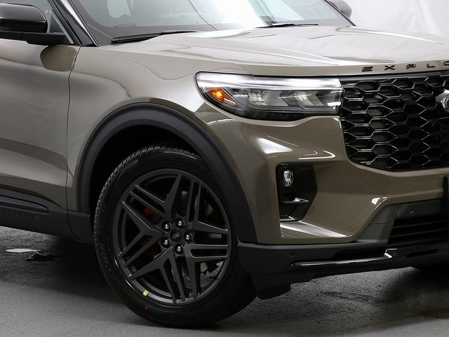 New 2026 Ford Explorer ST - photo 3