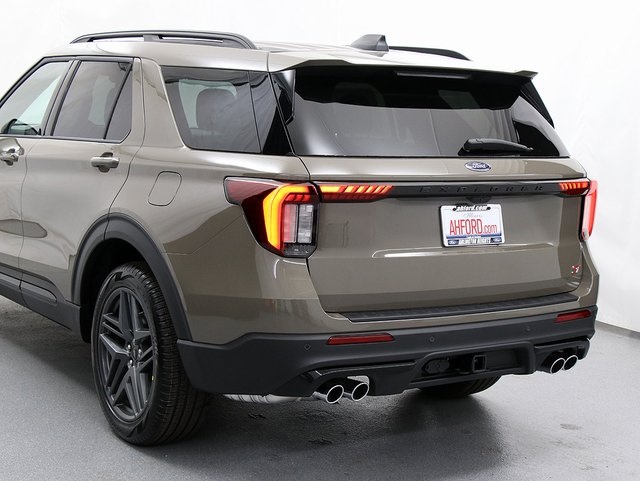 New 2026 Ford Explorer ST - photo 7
