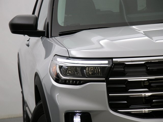 Used 2026 Ford Explorer ACTIV - photo 4