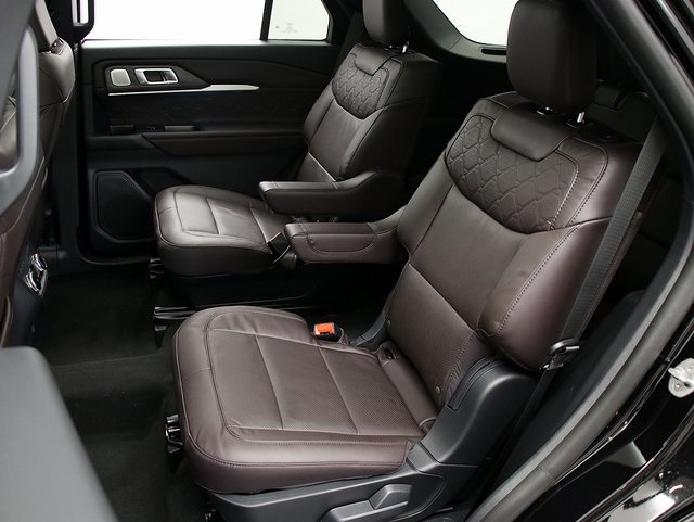 New 2026 Ford Explorer Platinum - photo 11