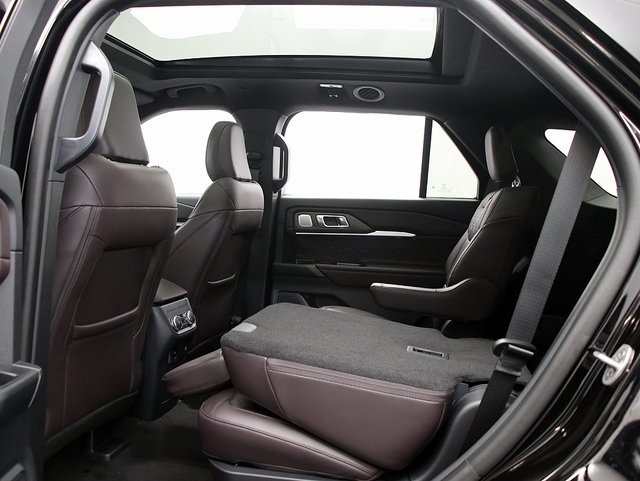 New 2026 Ford Explorer Platinum - photo 13