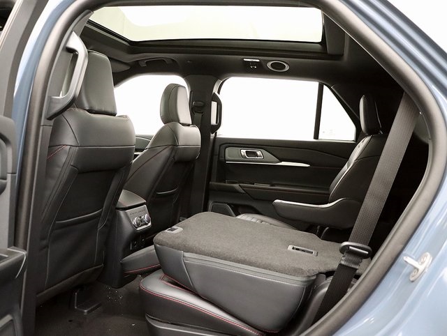 New 2026 Ford Explorer ST-Line - photo 12
