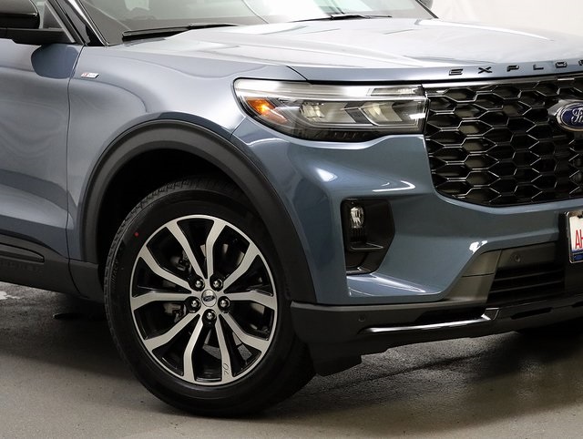 New 2026 Ford Explorer - photo 2