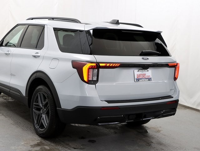 New 2026 Ford Explorer ST-Line - photo 6