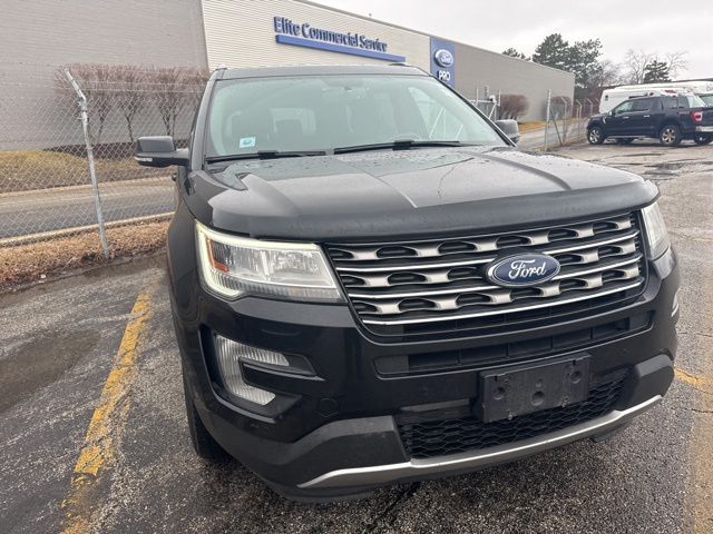 Used 2017 Ford Explorer XLT - photo 11
