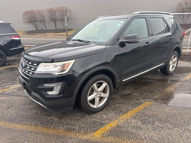 Used 2017 Ford Explorer - photo 1