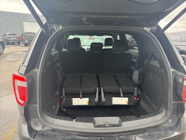Used 2017 Ford Explorer XLT - photo 8