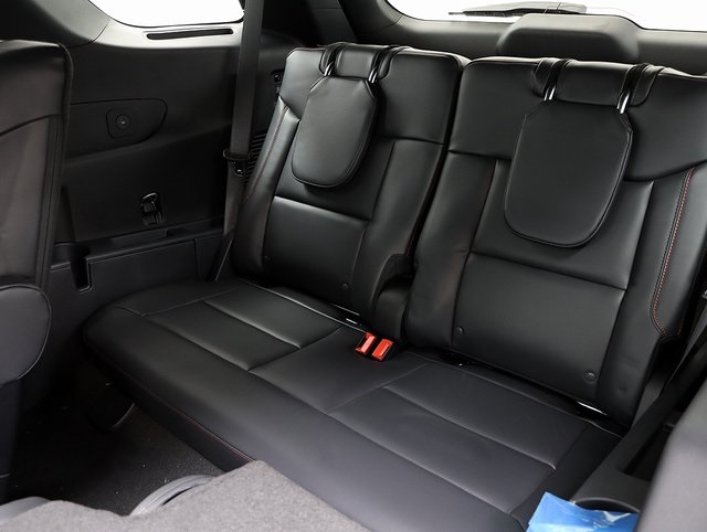 New 2026 Ford Explorer ST-Line - photo 12