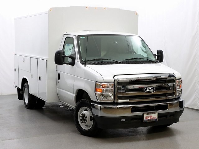 New 2026 Ford E-350 Cutaway - photo 25