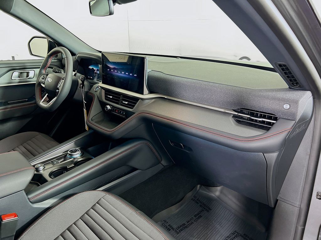 New 2026 Ford Explorer ST-Line - photo 32
