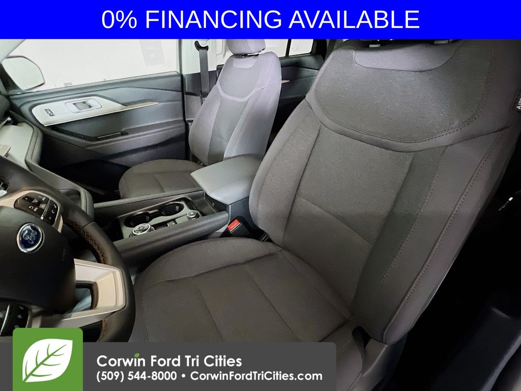 New 2026 Ford Explorer - photo 2
