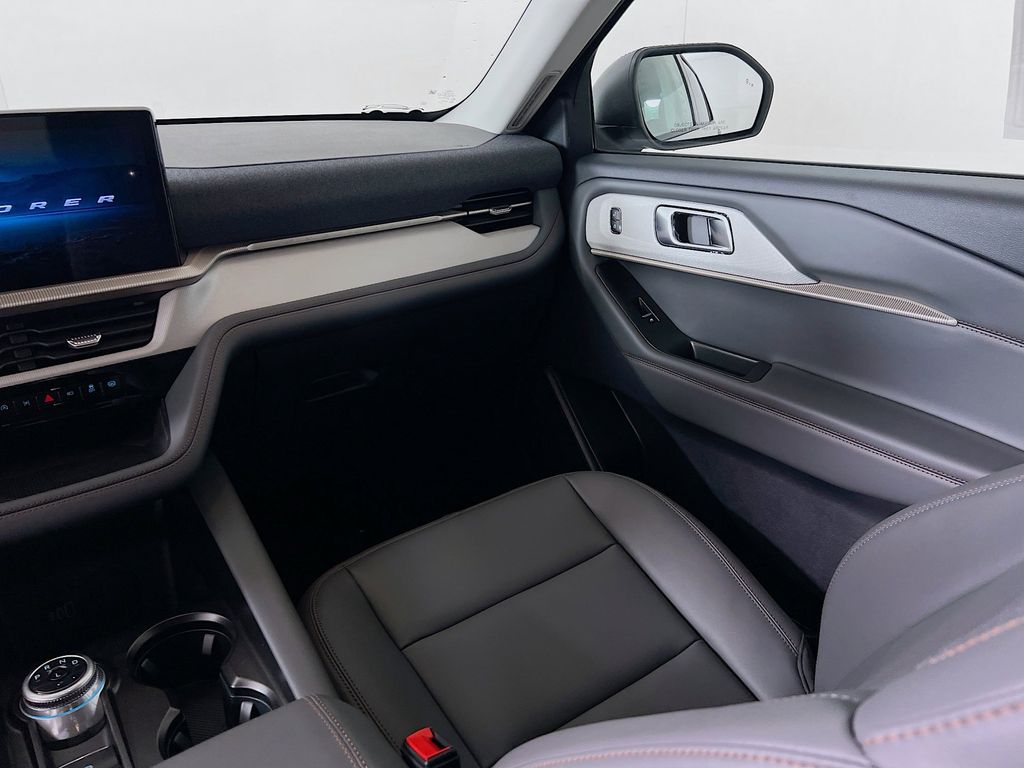 New 2026 Ford Explorer ACTIV - photo 6