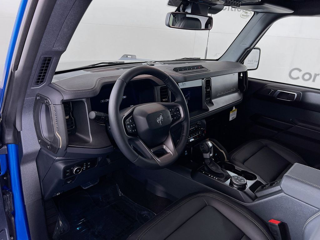 New 2025 Ford Bronco Badlands - photo 3