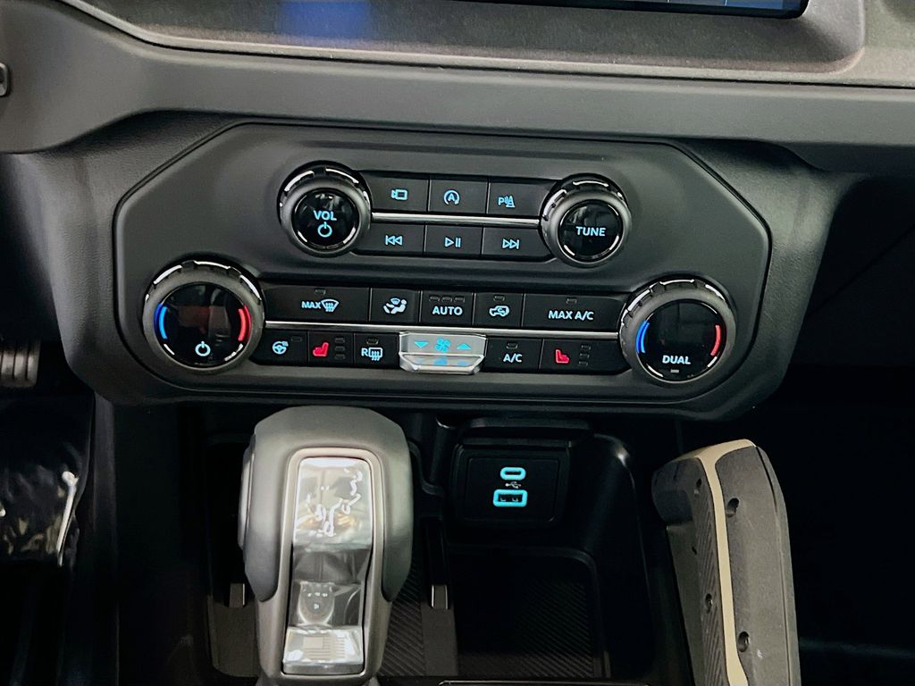 New 2025 Ford Bronco Badlands - photo 9