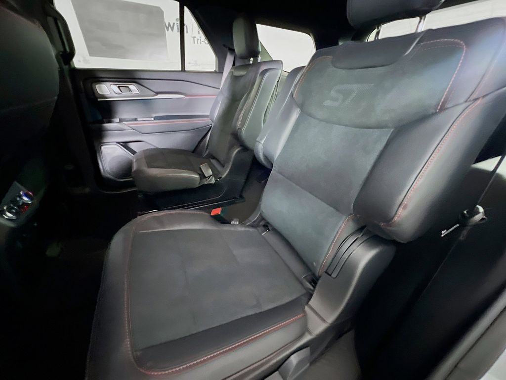 New 2026 Ford Explorer ST - photo 8