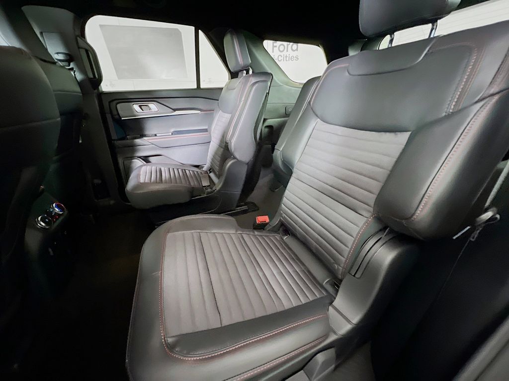 New 2026 Ford Explorer ST-Line - photo 7
