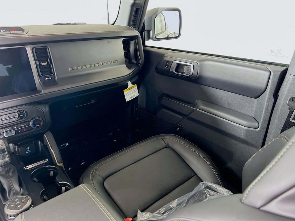 New 2025 Ford Bronco - photo 1