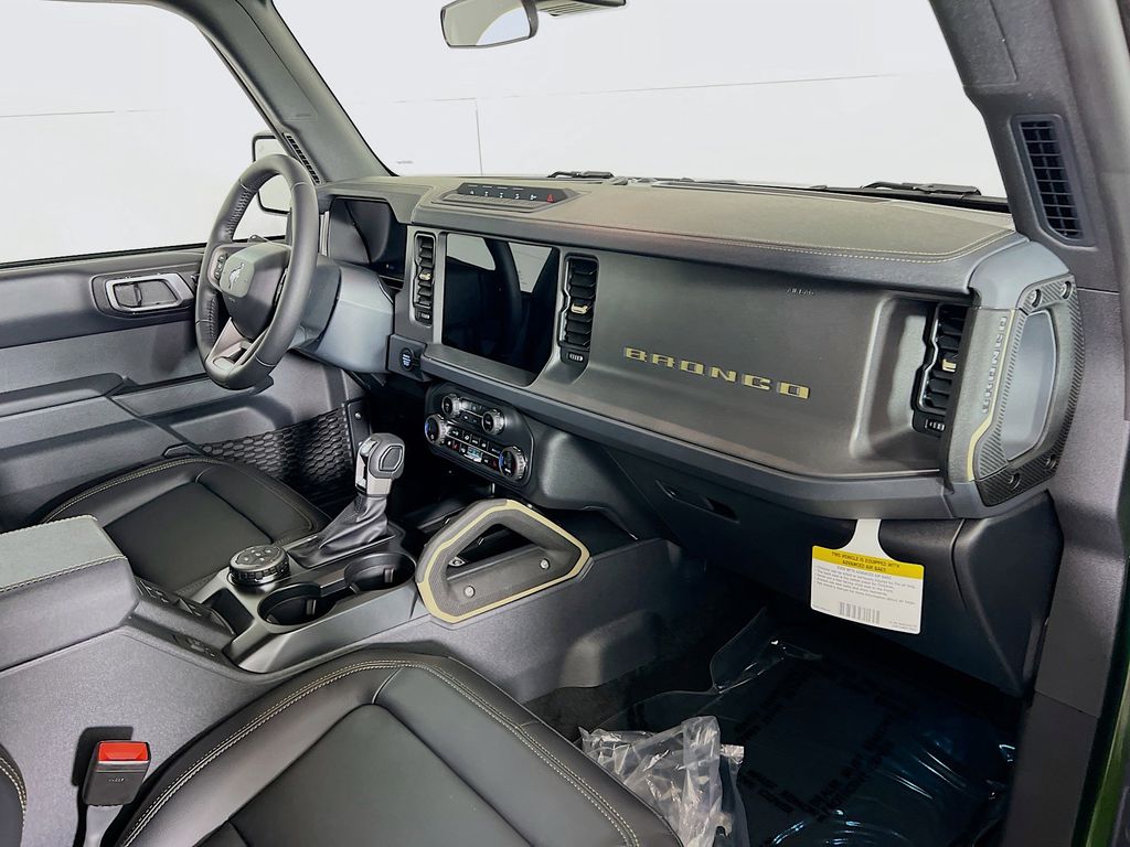 New 2025 Ford Bronco Badlands - photo 3
