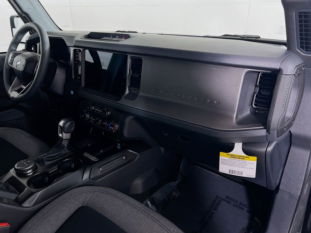 New 2025 Ford Bronco Base - photo 3