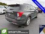 Used 2022 Ford Explorer XLT thumbnail 5