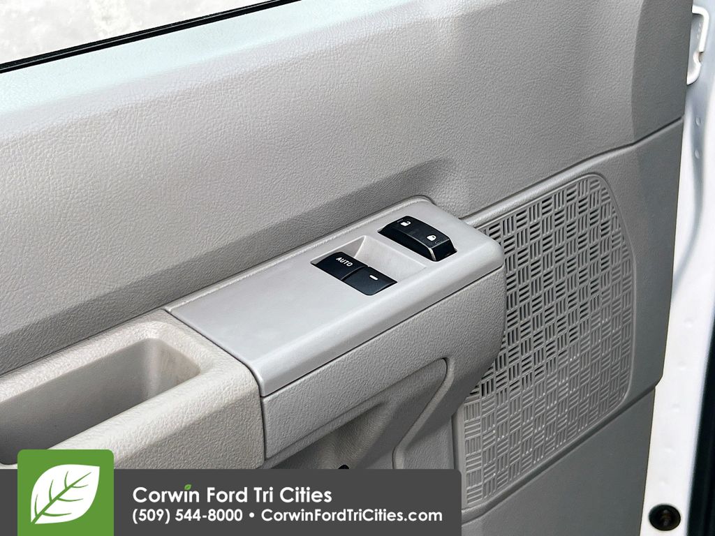 Used 2024 Ford E-450 Cutaway - photo 11
