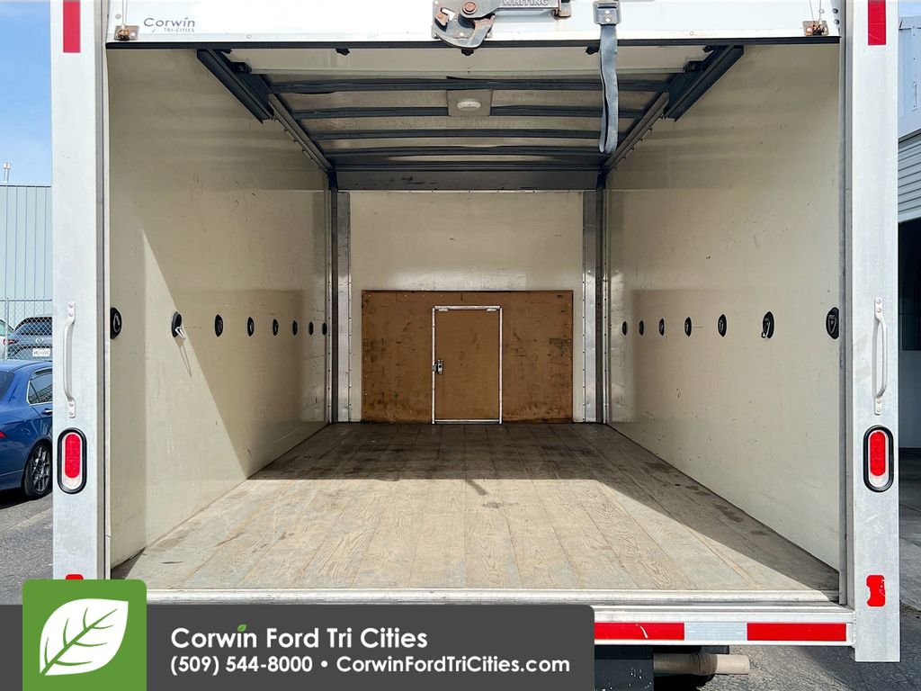 Used 2024 Ford E-450 Cutaway - photo 12