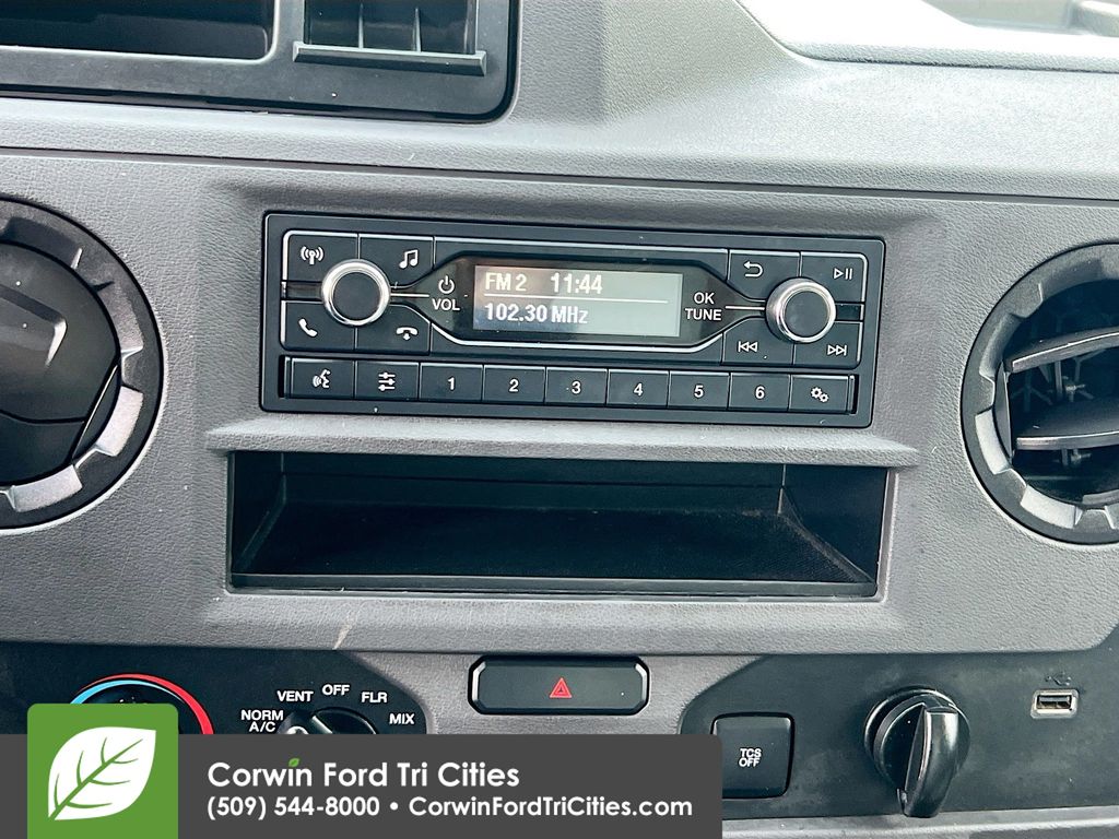 Used 2024 Ford E-450 Cutaway - photo 16