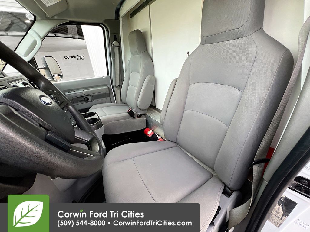 Used 2024 Ford E-450 Cutaway - photo 18