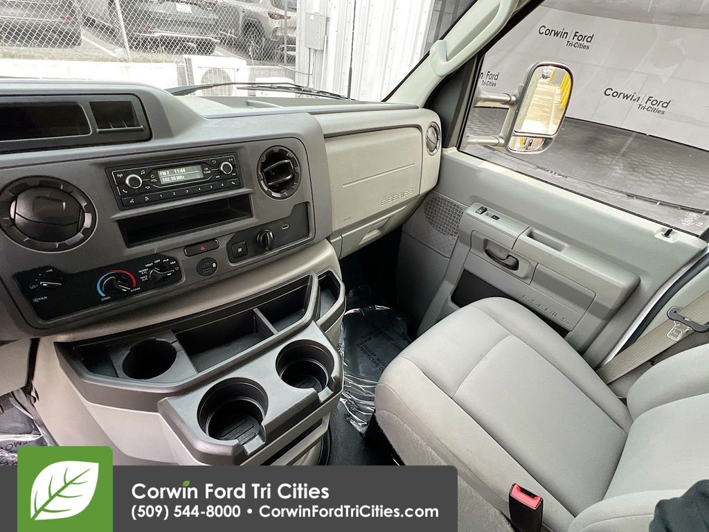 Used 2024 Ford E-450 Cutaway - photo 20