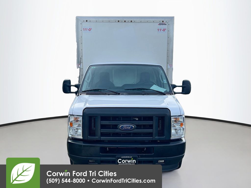 Used 2024 Ford E-450 Cutaway - photo 4